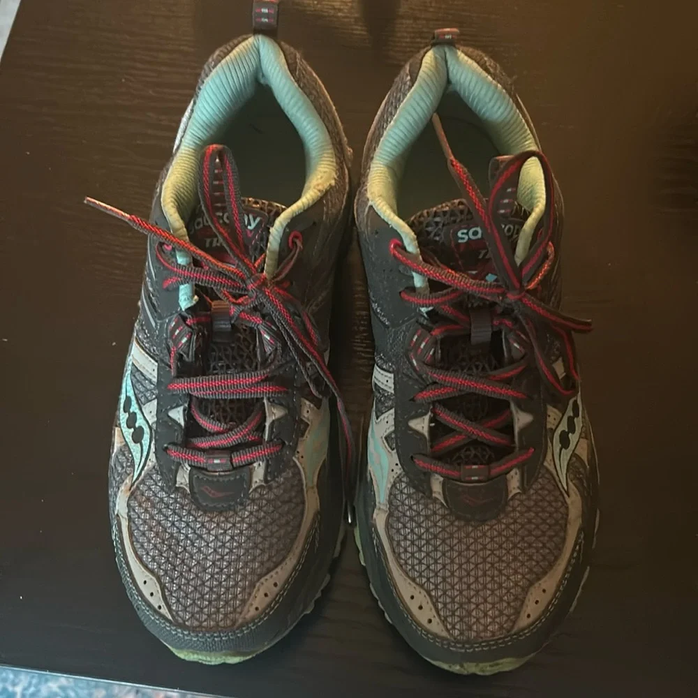 Saucony Excursion TR8 Trail Running Shoes Grey Neon Pink Womens Size 8.5 - Picture 1 of 11